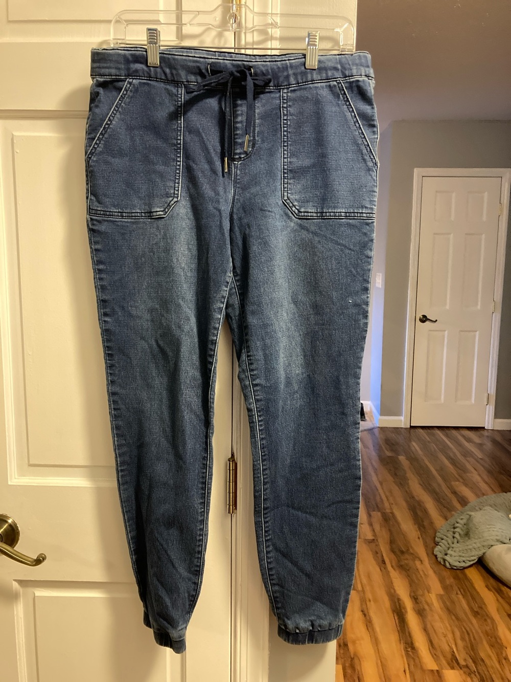 1822 Denim Dark Blue Cropped Jogger Jeans with Drawstring